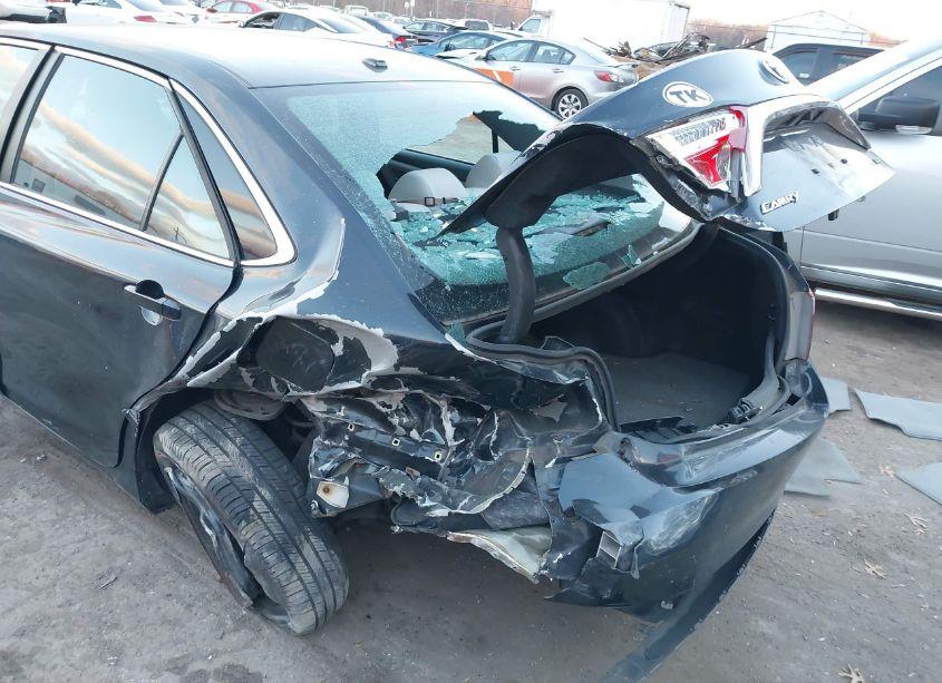 Photo 6 of 2016 Toyota Camry LE (VIN 4T4BF1FK6GR568909)