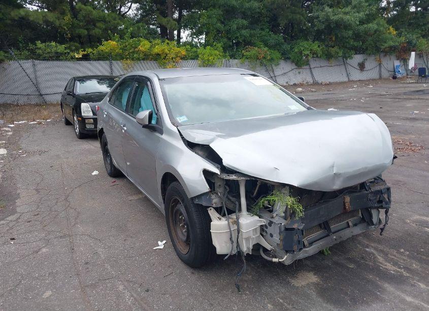 2016 Toyota Camry LE/SE/XLE/XSE (VIN 4T4BF1FK6GR573219) main photo