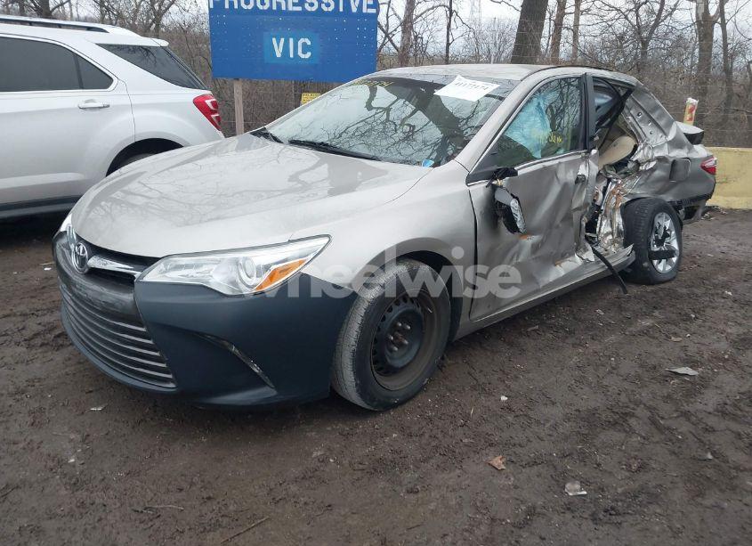 Photo 2 of 2016 Toyota Camry LE (VIN 4T4BF1FK6GR577626)