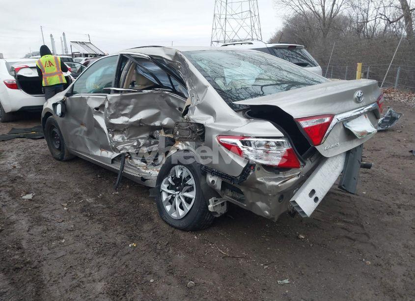 Photo 3 of 2016 Toyota Camry LE (VIN 4T4BF1FK6GR577626)