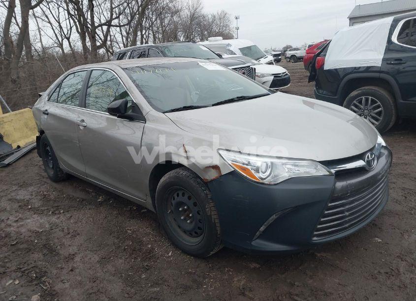 Photo 6 of 2016 Toyota Camry LE (VIN 4T4BF1FK6GR577626)