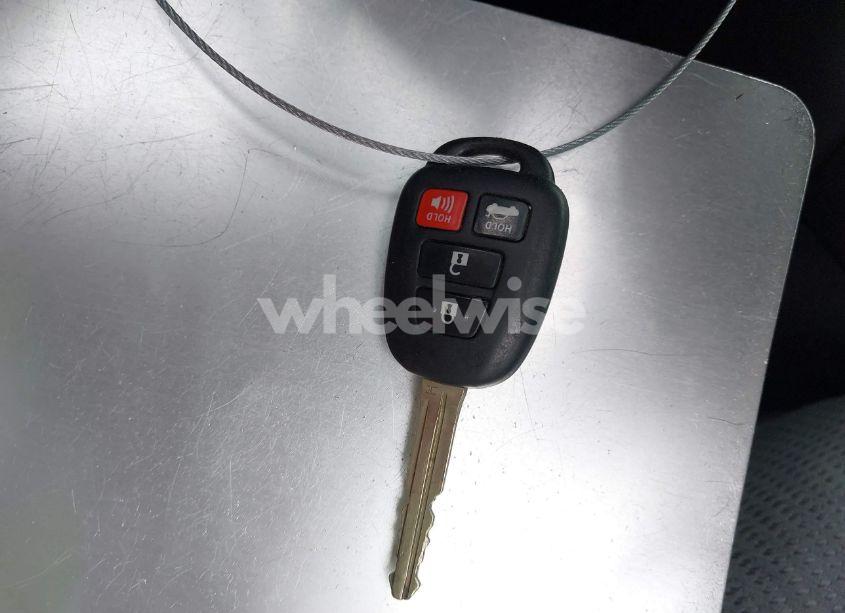 Photo 11 of 2016 Toyota Camry LE (VIN 4T4BF1FK6GR579070)