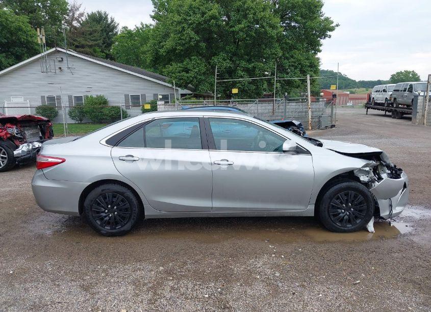 Photo 14 of 2016 Toyota Camry LE (VIN 4T4BF1FK6GR579070)