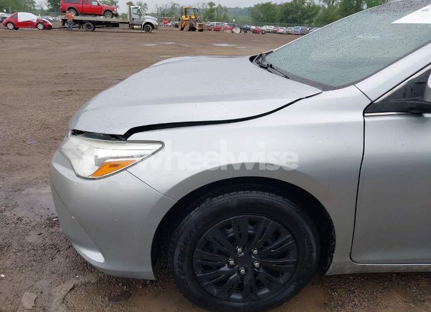 Photo 19 of 2016 Toyota Camry LE (VIN 4T4BF1FK6GR579070)