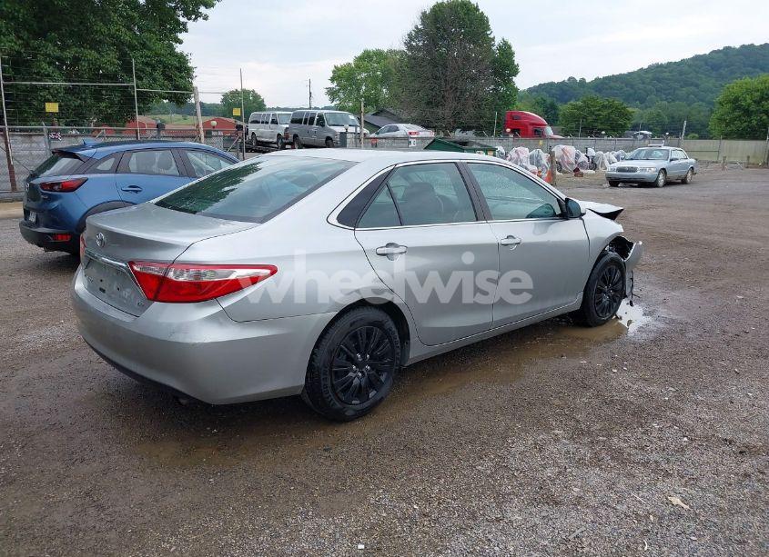 Photo 4 of 2016 Toyota Camry LE (VIN 4T4BF1FK6GR579070)