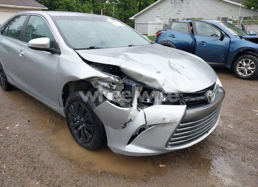 Photo 6 of 2016 Toyota Camry LE (VIN 4T4BF1FK6GR579070)