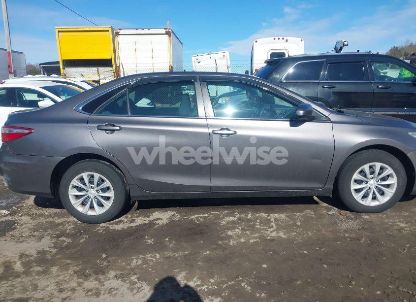 Photo 13 of 2016 Toyota Camry LE (VIN 4T4BF1FK6GR579599)