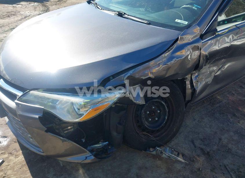 Photo 6 of 2016 Toyota Camry LE (VIN 4T4BF1FK6GR579599)