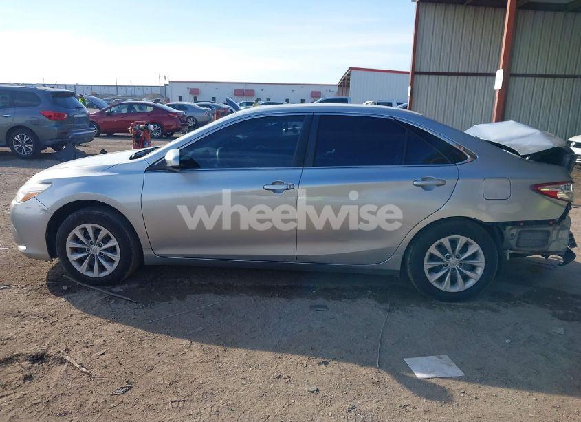 Photo 14 of 2016 Toyota Camry LE (VIN 4T4BF1FK6GR584589)