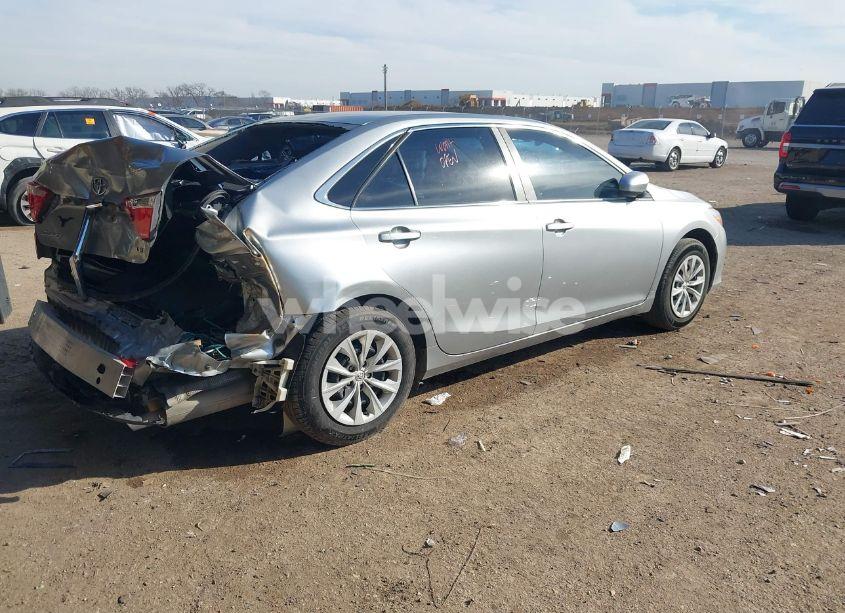 Photo 4 of 2016 Toyota Camry LE (VIN 4T4BF1FK6GR584589)