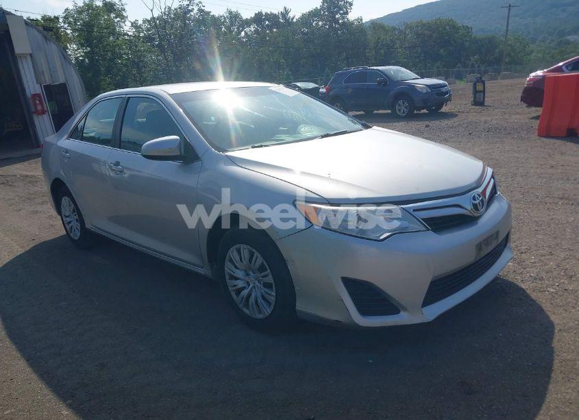 2012 Toyota Camry LE (VIN 4T4BF1FK7CR214004) main photo