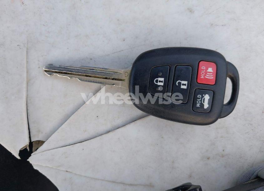 Photo 11 of 2012 Toyota Camry LE (VIN 4T4BF1FK7CR217050)