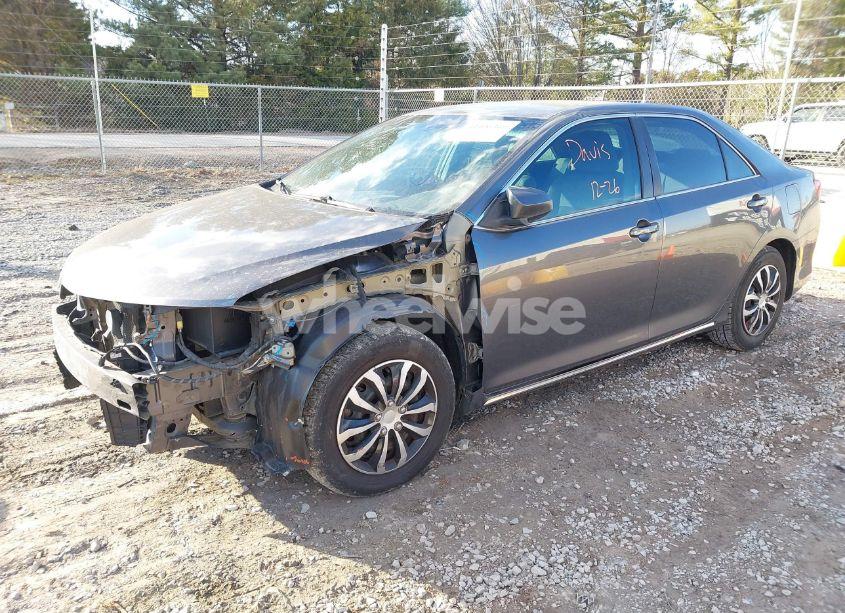 Photo 2 of 2013 Toyota Camry LE (VIN 4T4BF1FK7DR279226)