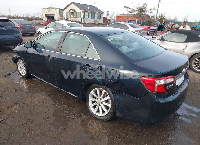 Photo 3 of 2013 Toyota Camry XLE (VIN 4T4BF1FK7DR279792)
