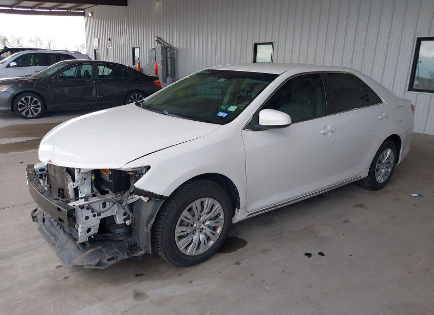 Photo 2 of 2013 Toyota Camry LE (VIN 4T4BF1FK7DR282272)