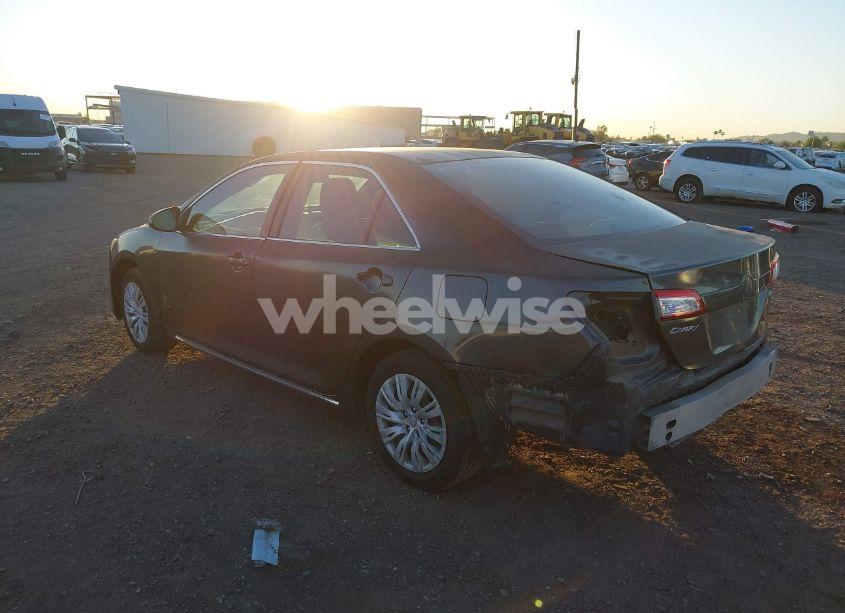 Photo 3 of 2013 Toyota Camry LE (VIN 4T4BF1FK7DR299928)
