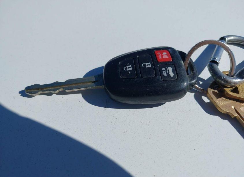 Photo 11 of 2013 Toyota Camry LE (VIN 4T4BF1FK7DR300169)