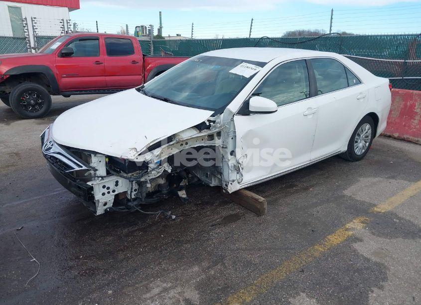 Photo 2 of 2013 Toyota Camry LE (VIN 4T4BF1FK7DR316677)
