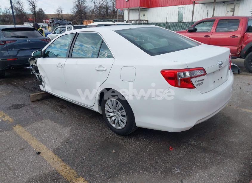 Photo 3 of 2013 Toyota Camry LE (VIN 4T4BF1FK7DR316677)