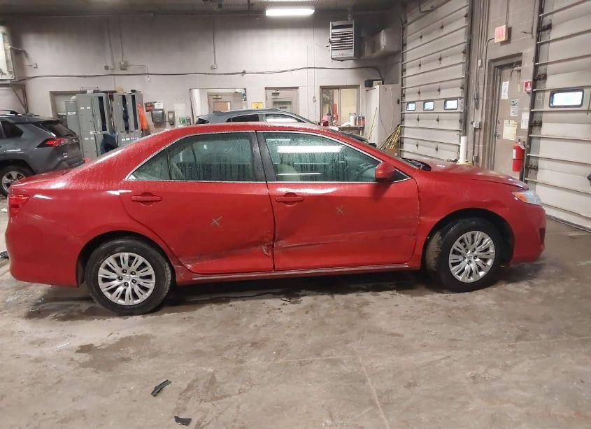 Photo 13 of 2013 Toyota Camry LE (VIN 4T4BF1FK7DR329297)