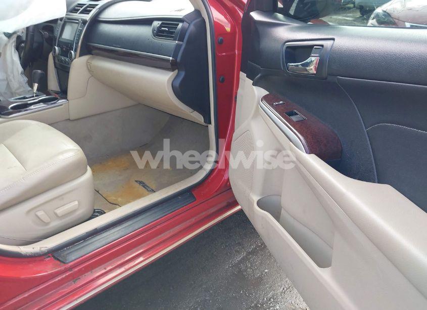 Photo 5 of 2013 Toyota Camry XLE (VIN 4T4BF1FK7DR335519)