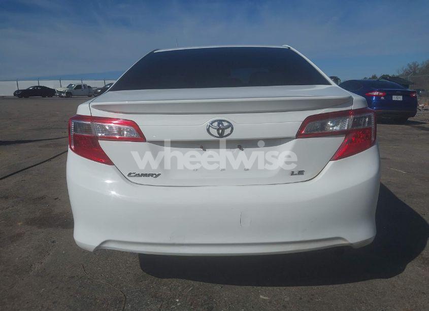 Photo 17 of 2014 Toyota Camry LE (VIN 4T4BF1FK7ER352340)
