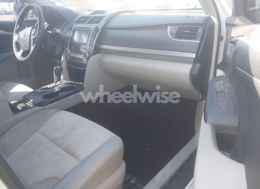 Photo 5 of 2014 Toyota Camry LE (VIN 4T4BF1FK7ER352340)