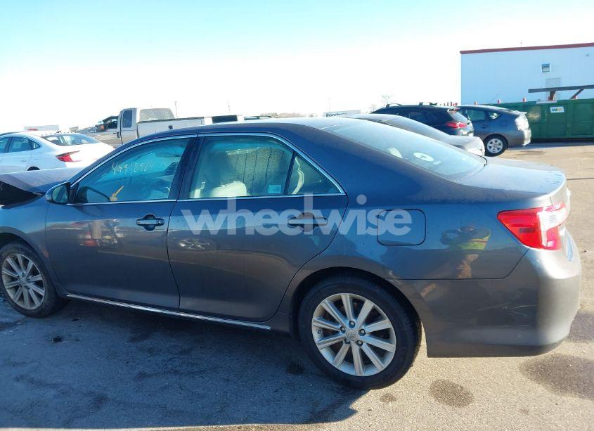 Photo 15 of 2014 Toyota Camry XLE (VIN 4T4BF1FK7ER358316)