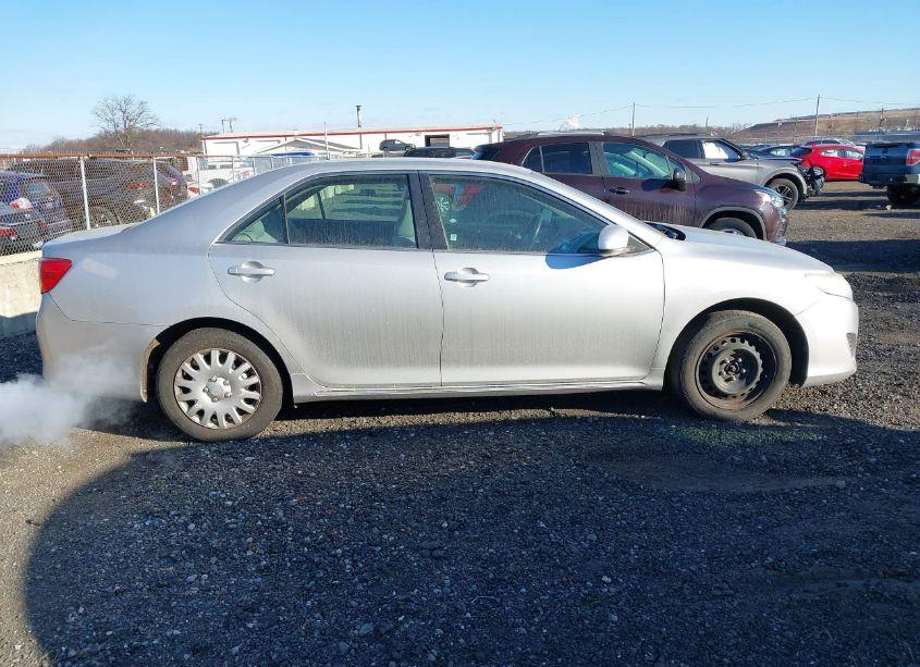 Photo 13 of 2014 Toyota Camry LE (VIN 4T4BF1FK7ER359059)