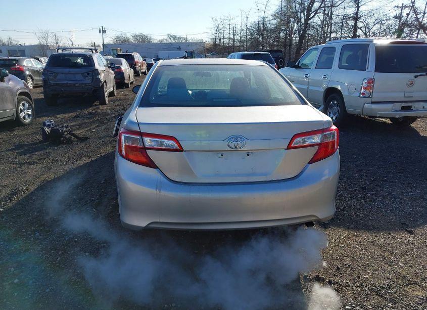 Photo 16 of 2014 Toyota Camry LE (VIN 4T4BF1FK7ER359059)