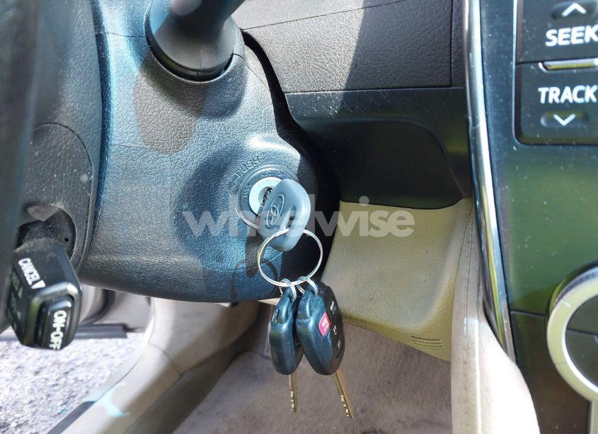 Photo 11 of 2014 Toyota Camry XLE (VIN 4T4BF1FK7ER360325)