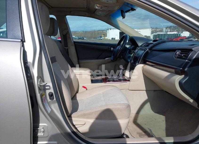 Photo 5 of 2014 Toyota Camry XLE (VIN 4T4BF1FK7ER360325)