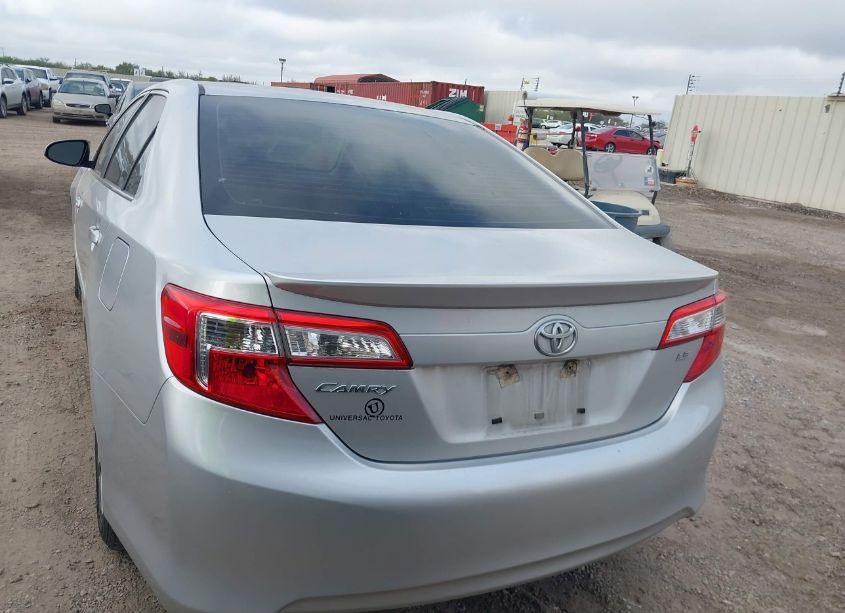 Photo 16 of 2014 Toyota Camry LE (VIN 4T4BF1FK7ER360597)