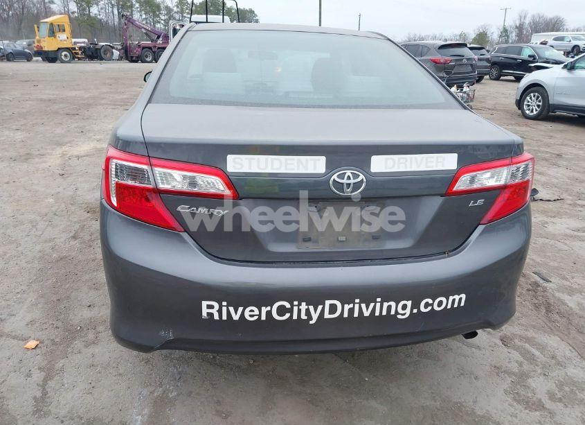 Photo 16 of 2014 Toyota Camry LE (VIN 4T4BF1FK7ER363824)