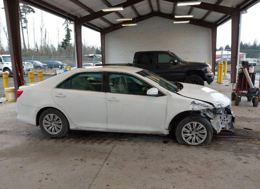 Photo 14 of 2014 Toyota Camry LE (VIN 4T4BF1FK7ER371390)