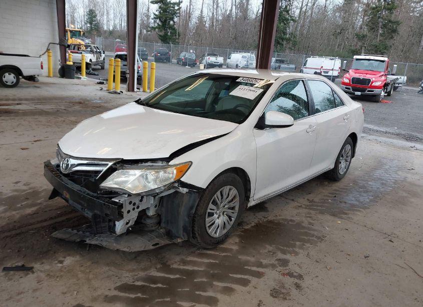 Photo 2 of 2014 Toyota Camry LE (VIN 4T4BF1FK7ER371390)