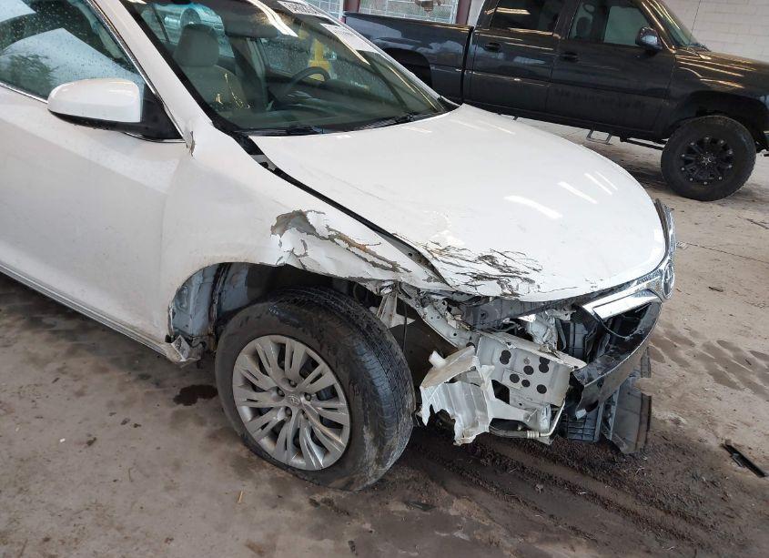 Photo 6 of 2014 Toyota Camry LE (VIN 4T4BF1FK7ER371390)