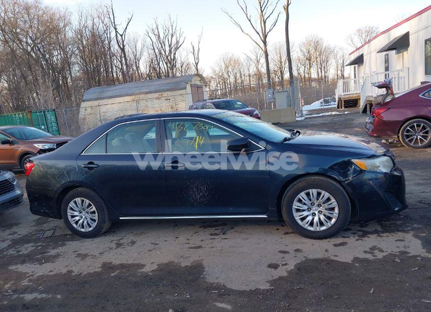 Photo 13 of 2014 Toyota Camry LE (VIN 4T4BF1FK7ER374757)
