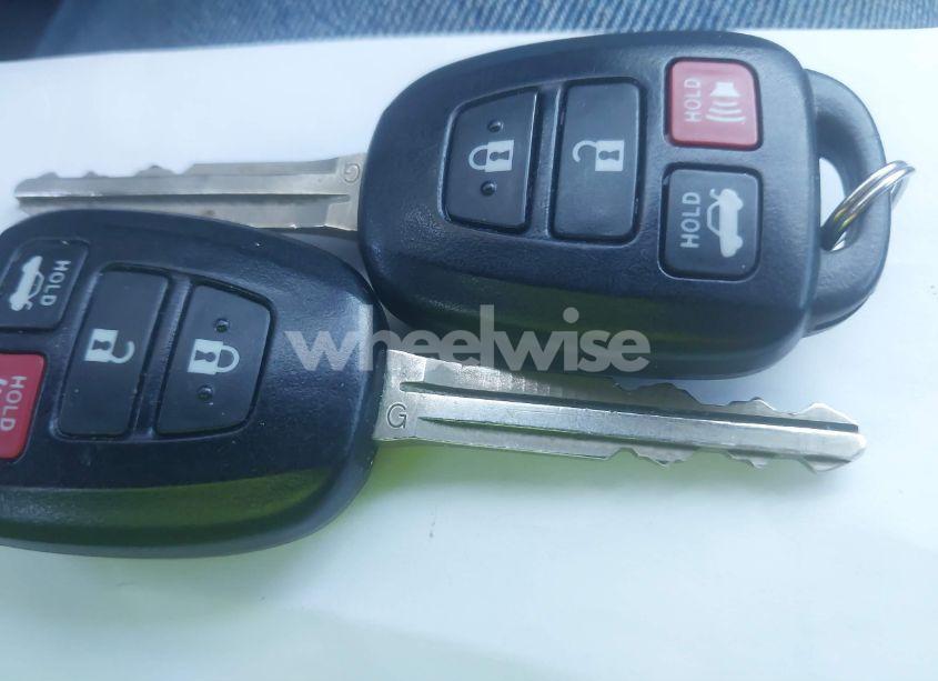 Photo 11 of 2014 Toyota Camry LE (VIN 4T4BF1FK7ER399609)