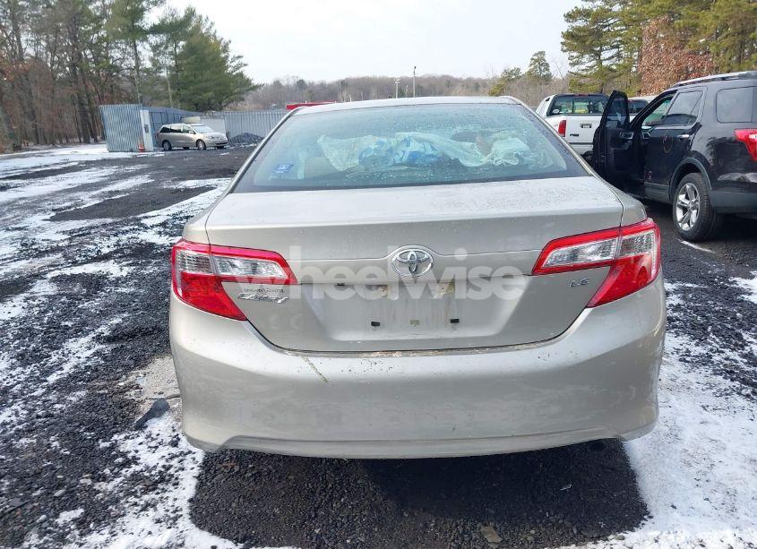 Photo 16 of 2014 Toyota Camry LE (VIN 4T4BF1FK7ER399609)