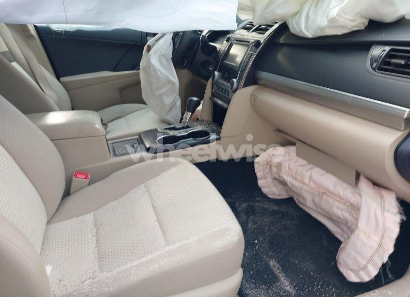 Photo 5 of 2014 Toyota Camry LE (VIN 4T4BF1FK7ER399609)