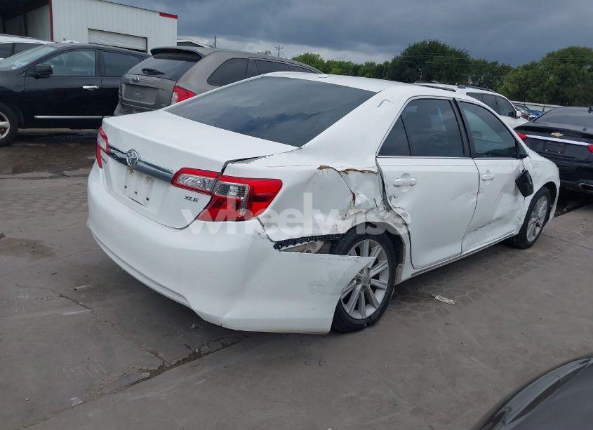 Photo 4 of 2014 Toyota Camry XLE (VIN 4T4BF1FK7ER434696)