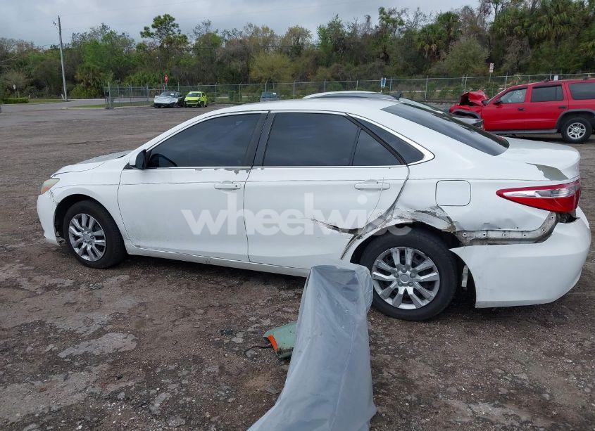 Photo 14 of 2015 Toyota Camry LE (VIN 4T4BF1FK7FR444940)