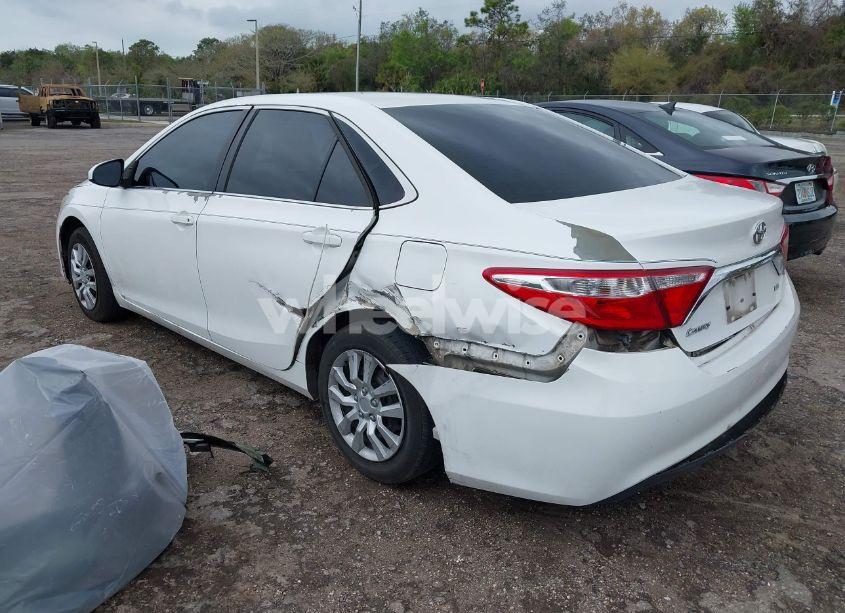 Photo 3 of 2015 Toyota Camry LE (VIN 4T4BF1FK7FR444940)