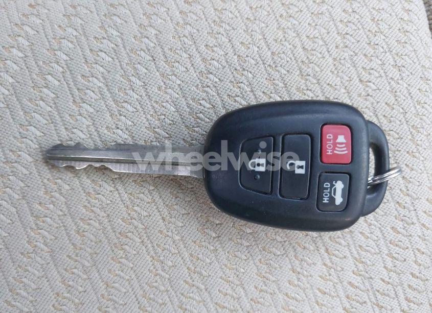 Photo 11 of 2015 Toyota Camry LE (VIN 4T4BF1FK7FR456537)