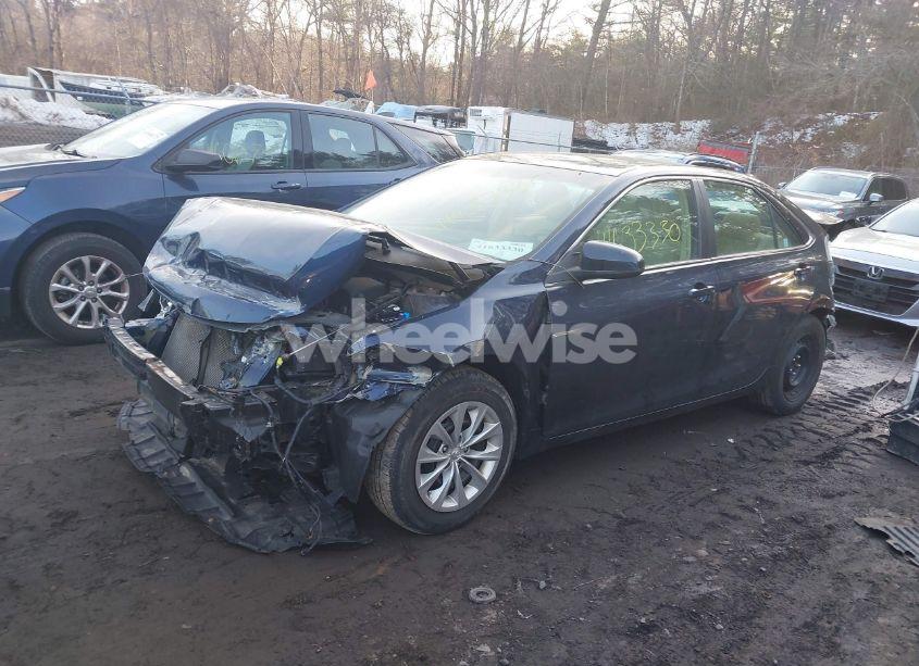 Photo 2 of 2015 Toyota Camry LE (VIN 4T4BF1FK7FR456537)