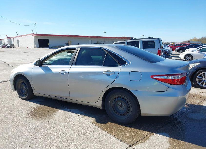 Photo 14 of 2015 Toyota Camry LE (VIN 4T4BF1FK7FR462208)