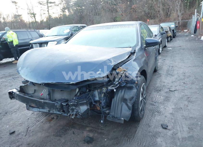 Photo 6 of 2015 Toyota Camry LE (VIN 4T4BF1FK7FR469837)