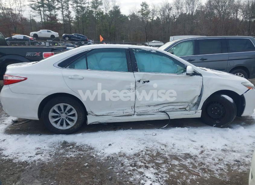 Photo 13 of 2015 Toyota Camry LE (VIN 4T4BF1FK7FR487996)