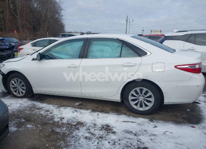 Photo 14 of 2015 Toyota Camry LE (VIN 4T4BF1FK7FR487996)